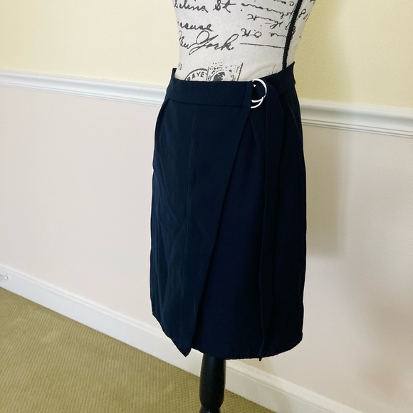 LOUIS VUITTON NAVY BLUE SKIRT UNIFORM - Picture 2 of 11